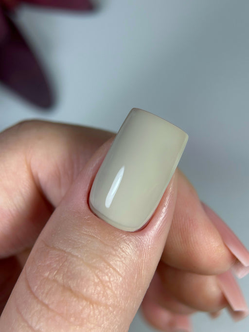 DARK Gel Polish 135, 10 ml - Ivaka Store